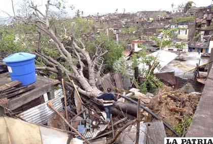 Huracán Sandy destruyó bastante a su paso por Cuba /elpais.cr
