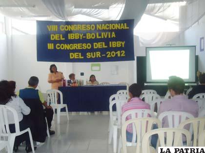 Soledad Barrios en el VIII Congreso Nacional del IBBY en Cochabamba