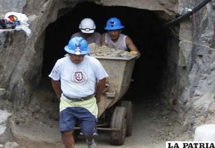 Más de 77 mil mineros informales en Perú desean formalizarse