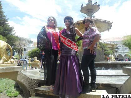 Miss Señora Gay Bolivia 2013 y dos candidatas