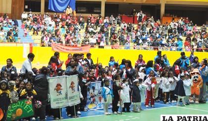 Durante la inauguración del certamen ayer en el Palacio de los Deportes