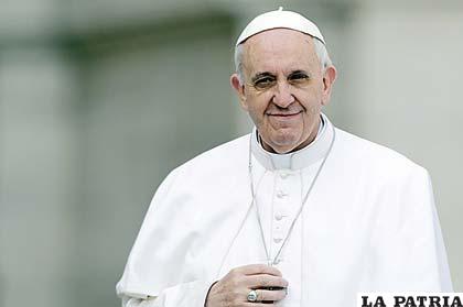 El Papa llama a replicar la Palabra de Dios
