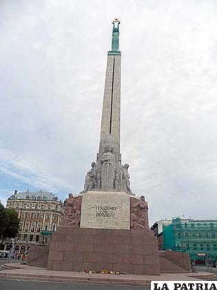 Monumento en Letonia