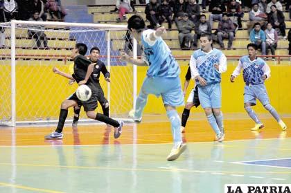 Oruro no pudo ante la selección de Cochabamba