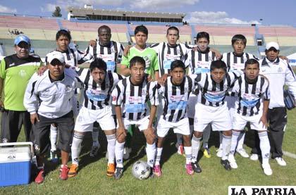 Jugadores del cuadro de Oruro Royal