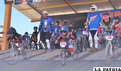 Los niños desde los 8 años son protagonistas en el bicicross