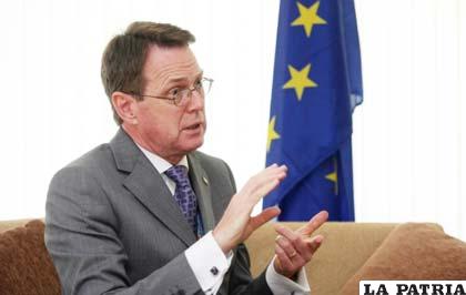 Tim Torlot, embajador de la Unión Europea