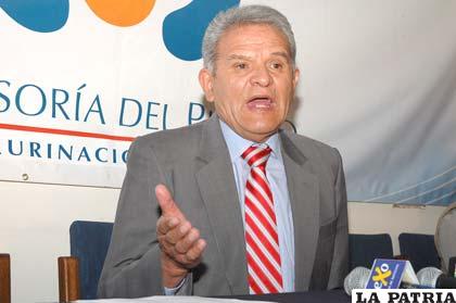 Rolando Villena, defensor del Pueblo