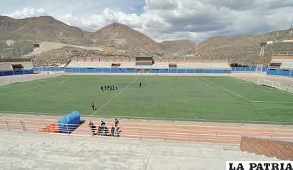 Vista panorámica del estadio de Huanuni que reúne todas las comodidades