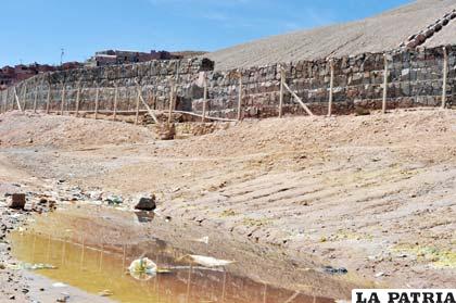 Aguas ácidas de la mina San José llegan hasta el lago Poopó sin ser tratadas