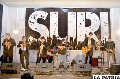 Concierto del Grupo Suri en la meca de la música boliviana