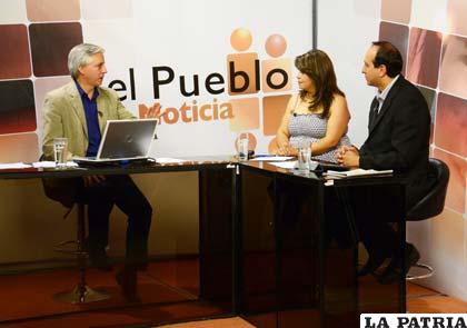 Vicepresidente Álvaro García Linera, durante la entrevista en el programa “El Pueblo es Noticia”
