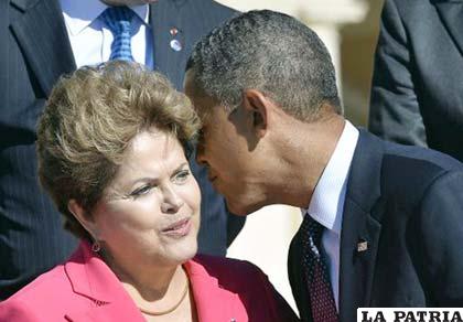 Barack Obama, conversa con Dilma Rousseff, en San Petersburgo, durante la cumbre del G20