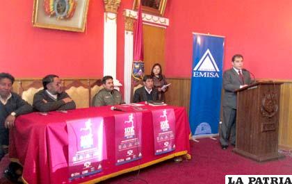 Durante la presentación de la prueba 