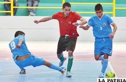 Oruro marcha a paso firme en el fútbol de salón