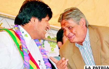 Evo Morales junto al expresidente Jaime Paz Zamora