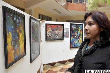 Artistas están invitadas a exposición por el Día de la Mujer Boliviana