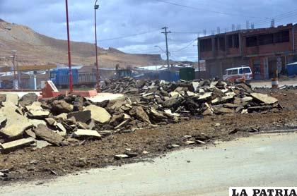 Removieron el asfalto deteriorado en áreas aledañas al Casco