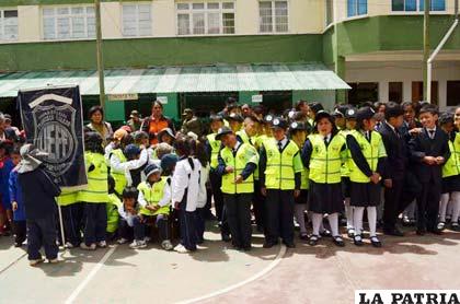 La Unidad Educativa “Francisco Fajardo” ya tiene una brigada escolar