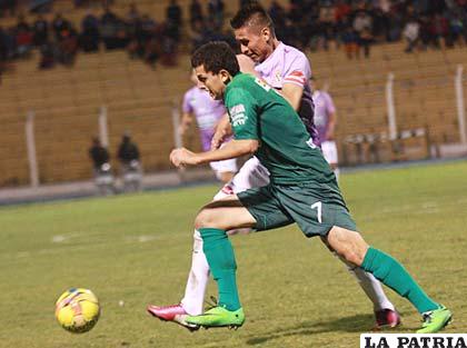 Una acción del partido en el cual fue superior Petrolero