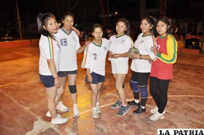 Quinteros comenzó ganando en la rama femenina