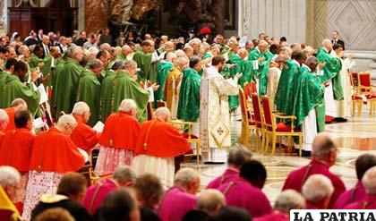 El Papa pide en el Sínodo de la Familia que nos dejemos guiar por el Espíritu Santo