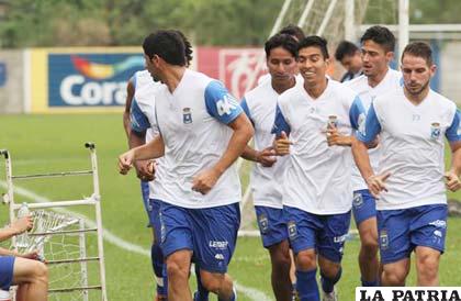 El equipo cruceño entrenó ayer por la mañana