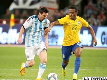 Messi no pudo ser la figura, marró un lanzamiento penal