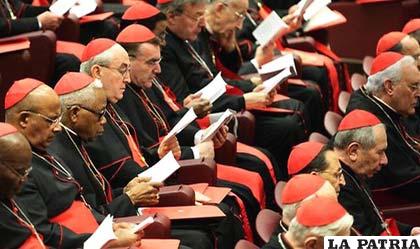 Obispos del mundo analizan aún varios temas de interés para la humanidad