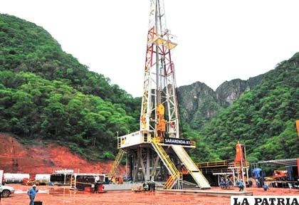 Mientras se agota paulatinamente un insumo natural como los hidrocarburos, otro como los minerales está aguardando su uso racional para seguir sosteniendo la economía nacional