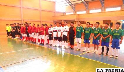 Durante el acto de inauguración del campeonato 