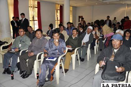 Ciudadanos participan en Asamblea Municipal para elaborar Carta Orgánica