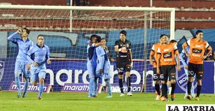 La última vez que jugaron estos equipos, venció Bolívar 6-0 el 30/04/2014