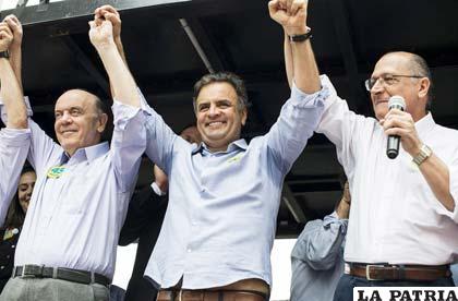Candidato opositor a la Presidencia de Brasil, Aécio Neves