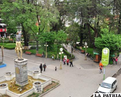 El año 2011, Oruro contaba con 54 áreas verdes distribuidas entre parques, plazas, jardineras