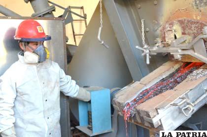 Karachipampa comenzó a fundir metal produciendo una tonelada de lingotes de plata