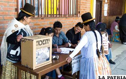 5 mesas en Oruro y 44 en Santa Cruz repetirán votación