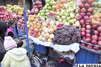 Hay frutas cuyos precios son prohibitivos para el bolsillo popular