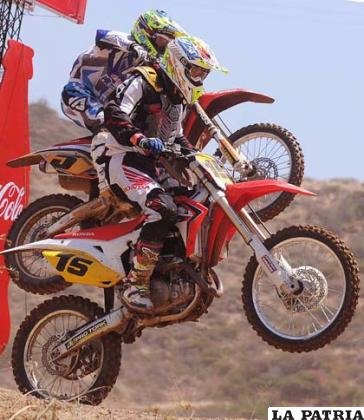 Una acción de la competencia nacional de motociclismo