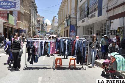 Bloqueo de los comerciantes llamó la atención de la población