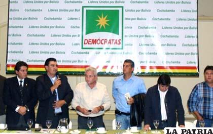 Alianza entre UN y Demócratas continuará para las elecciones regionales