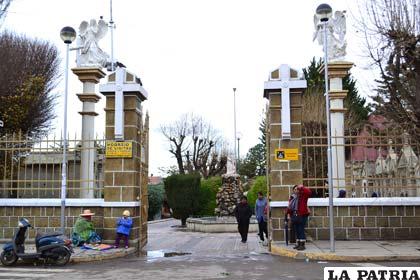 El cementerio ahora cuenta con una guía de referencia turística