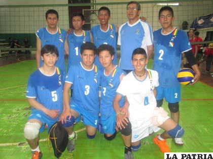 El conjunto masculino de voleibol del colegio Jesús María