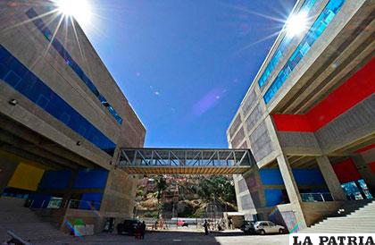 El campo ferial Chuquiago Marka acogerá la Expo Bolivia Minera /La-razon.com