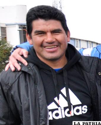 Mario Saavedra entrenador de futsal