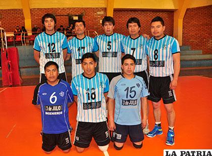 El plantel de jugadores de 3 de Julio