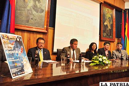 Alcalde Bazán comprometió apoyo a Expoteco /Foto archivo