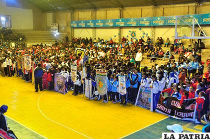 La fiesta del baloncesto infantil