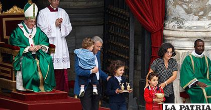 El Papa Francisco en la inauguración de la III Asamblea General Extraordinaria del Sínodo de los Obispos /globovision.com