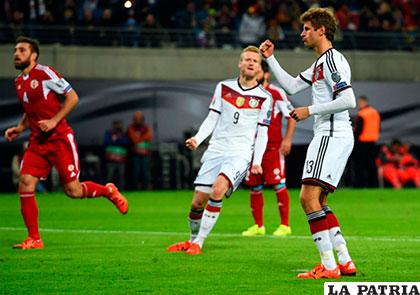 Thomas Mueller anotó el primero para Alemania /uefa.com